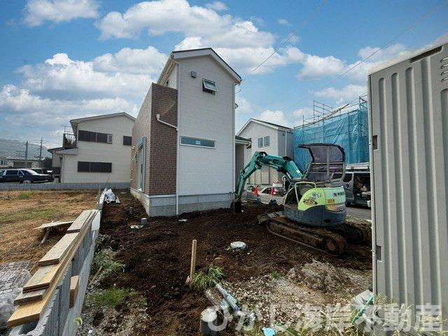 大磯町国府新宿　新築戸建　全５棟の外観|7月25日撮影　建築中　現地外観