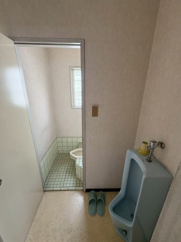 秦野市曽屋の店舗事務所のロビー