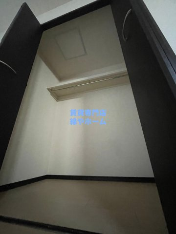フジパレス山之内Ⅱ番館の収納|便利な収納スペースです