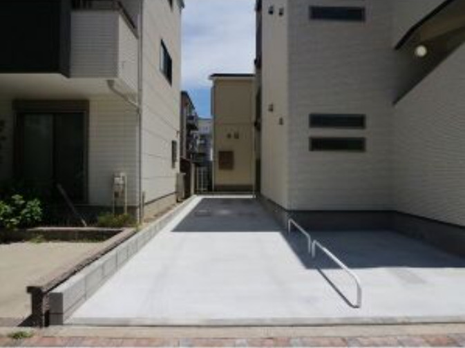 REGALEST中村公園西のエントランス
