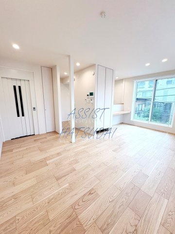 City bright SHIBUYAの居間・リビング|LINEでのお問い合わせもお待ちしております♪