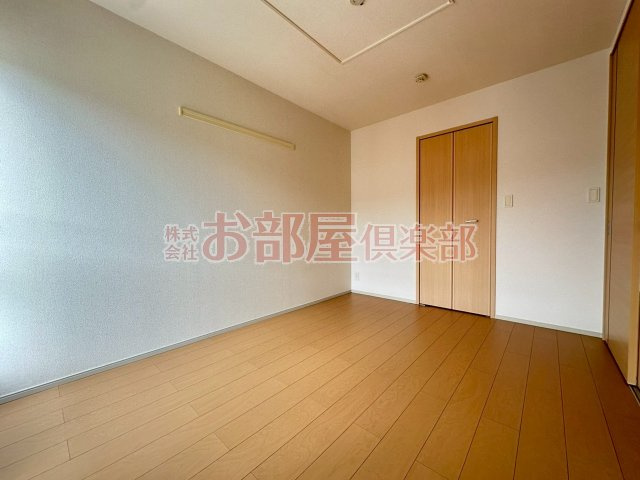 ソーレ2号館の洋室|ゆったりした洋室です