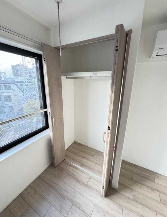 OAKVILLA三軒茶屋　礼金０　築浅　ペット相談の収納