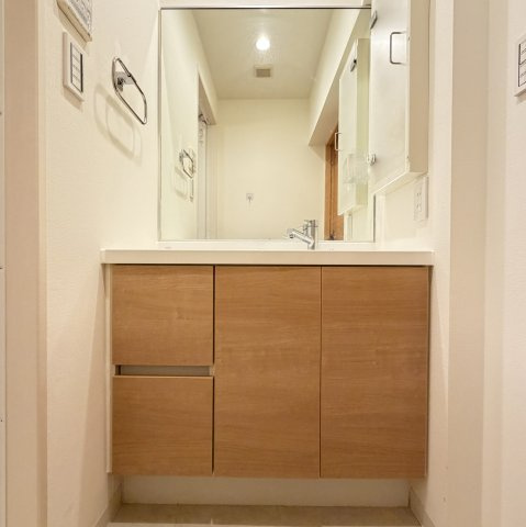 クレッセント目黒Ⅱの玄関|落ち着いた玄関です
