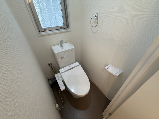 姫路市三左衛門堀西の町の賃貸マンションのトイレ