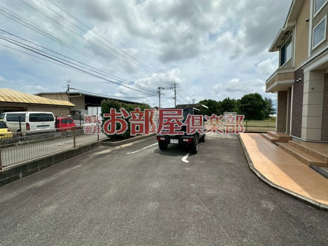 アザレアガーデンDの駐車場|駐車スペースもあります
