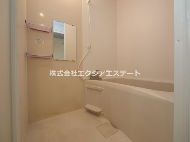 プレミエール西田辺の浴室