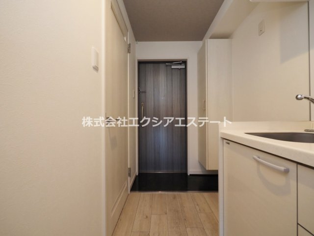 プレミエール西田辺の玄関