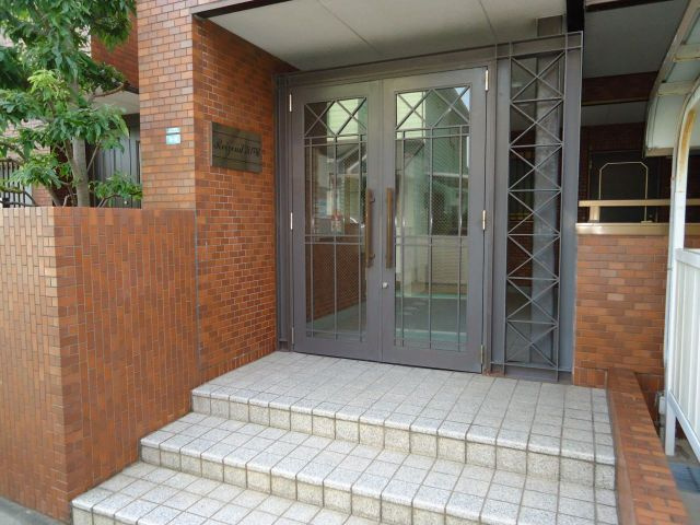 ライツェント浜芦屋のエントランス