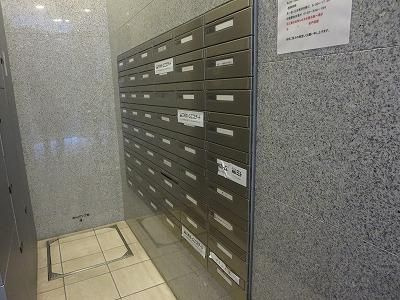 ニューシティアパートメンツ千駄ヶ谷Ⅱ のロビー|■宅配ＢＯＸ■集合ポスト■駐車場