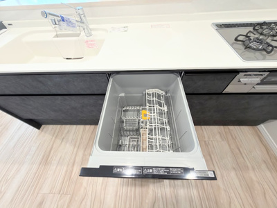 【設備】 | 第3鷺沼ハイデンス | ◆食後の食器洗いは食洗機にお任せ！ご家族と団らんの時間を。家事の時短に効果大の食洗器付き。高温洗浄、節水効果もございます。