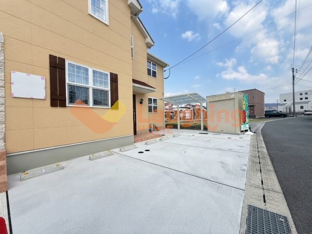 久留米市国分町のアパートの駐車場
