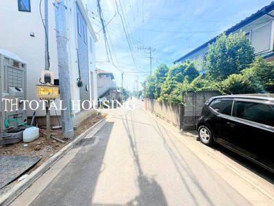 【前面道路含む現地写真】 | 小平市花小金井5丁目　新築戸建　全2棟