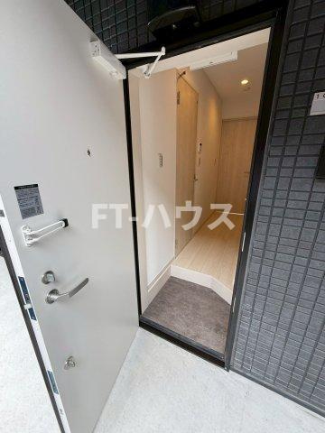 モダンアパートメント津田沼ＥＡＳＴⅡの玄関