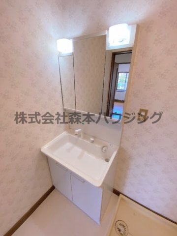 【独立洗面台】 | 　ドミシル並川 | 朝の身支度には欠かせない独立洗面化粧台