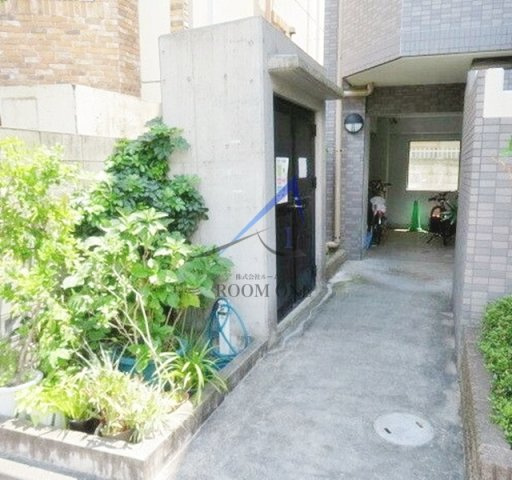 リバティ西新宿のエントランス|エントランスです。