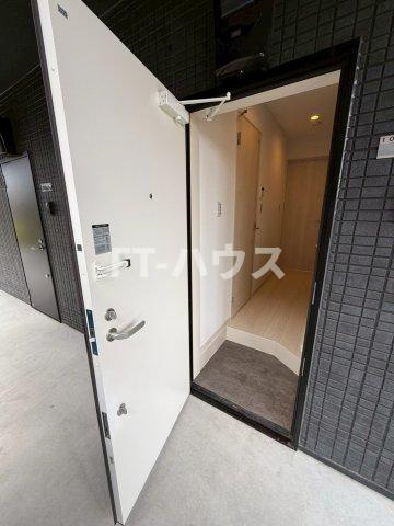 モダンアパートメント津田沼ＥＡＳＴⅡの玄関