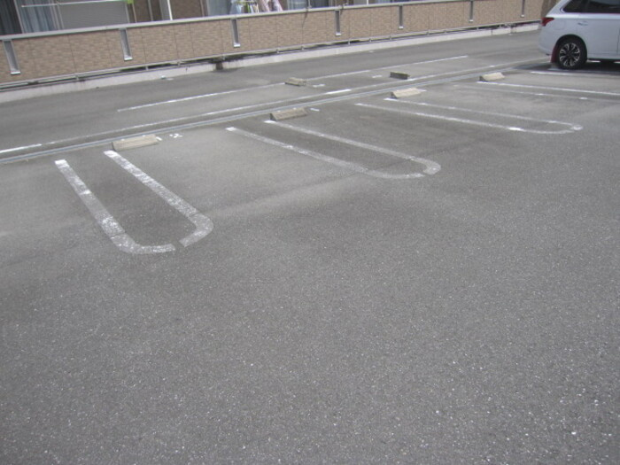 ラ・フルール　Ｂ棟の駐車場