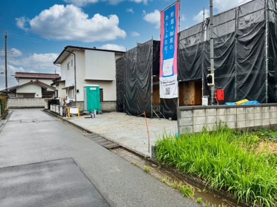 【前面道路含む現地写真】 | 太田市南ヶ丘町第2　アーネストワン　新築平屋 | 閑静な住宅街で落ち着いた暮らしを♪周辺環境もよく車移動にはとても便利な立地です！