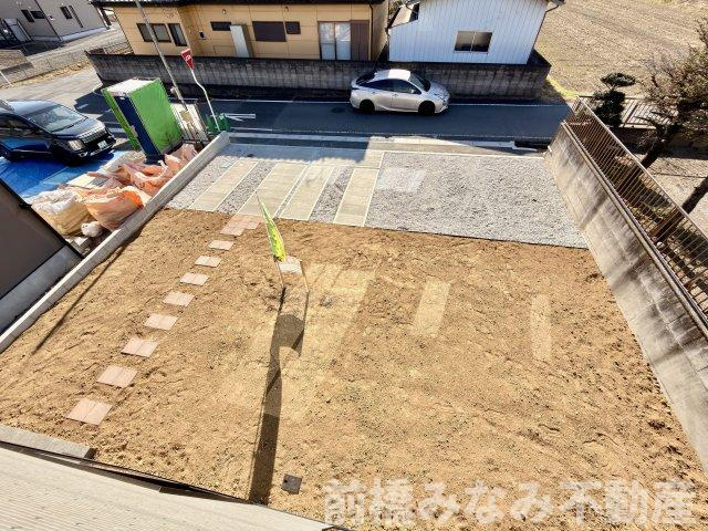 【新築】渋川市石原１期　２号棟(全２棟)　アーバンスタイル　新築建売分譲の駐車場|車をお持ちの方に嬉しい駐車場付きの物件です