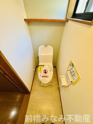 【中古】前橋市箱田町　４LDKのトイレ|1階トイレ
新品交換済みトイレ