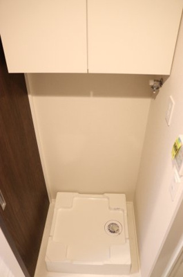 【洗面所】 | STUDIO大森西（旭化成ホームズの賃貸住宅） | 防水パンと吊り戸棚