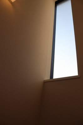 【その他】 | STUDIO大森西（旭化成ホームズの賃貸住宅） | 階段のスリット（採光窓）