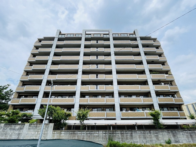【外観】 | JGMヴェルデ板付中央公園 | 板付北小学校まで徒歩3分の好立地！お子様の通学も安心です♪