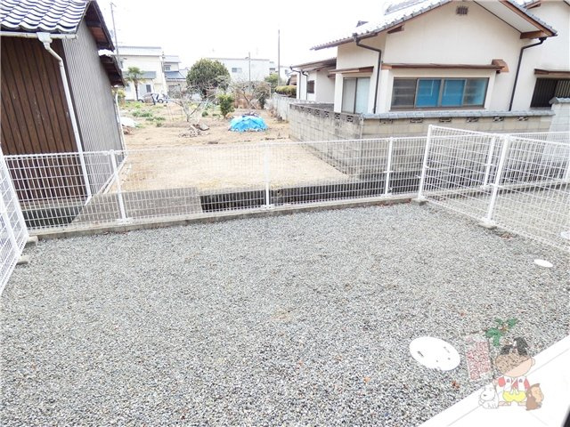 ファミリーヒルズ　Ｂの庭