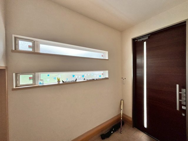 佐倉市染井野　中古戸建の玄関