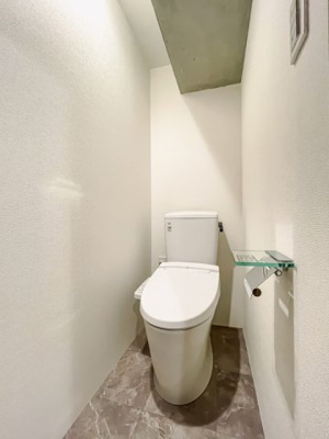【トイレ】 | スフィア日本橋富沢町 | 落ち着いた色調のトイレです