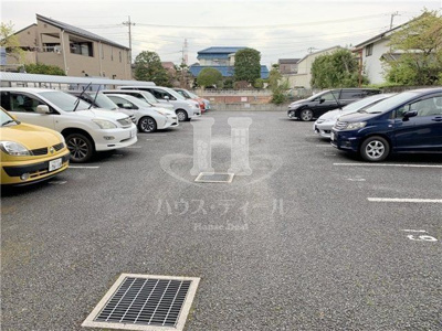 【駐車場】 | PALACE　AZALEA | 駐車場です
