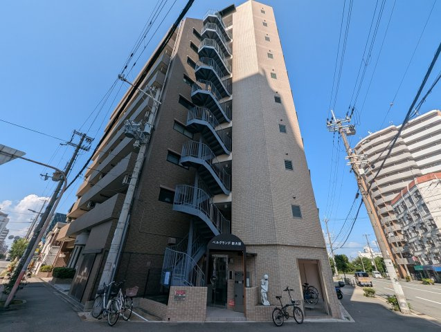 ベルグランデ新大阪の外観