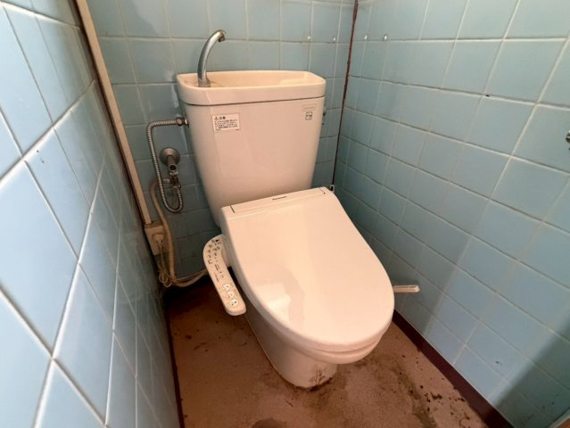 奈良市針町戸建てのトイレ