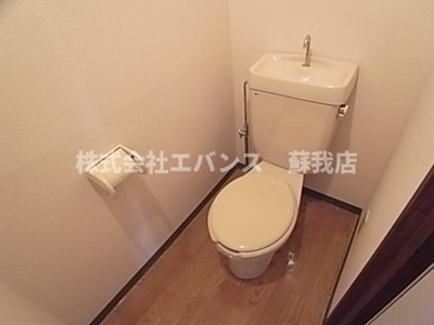 【トイレ】 | ハイツ朋英 | コンパクトで使いやすいトイレです