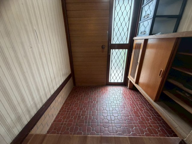 生駒郡安堵町東安堵戸建ての玄関