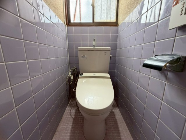 生駒郡安堵町東安堵戸建てのトイレ