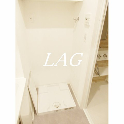 【設備】 | cachette（ｶｼｪｯﾄ） | 室内洗濯機置き場です。