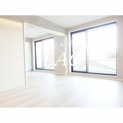 【居間・リビング】 | cachette（ｶｼｪｯﾄ） | 洋室のお部屋です。