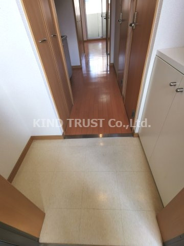 ONE ROOF FLAT TENJIMBASHIの玄関|シンプルで使いやすい玄関です