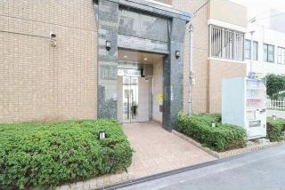 クレストコート難波サウスのエントランス