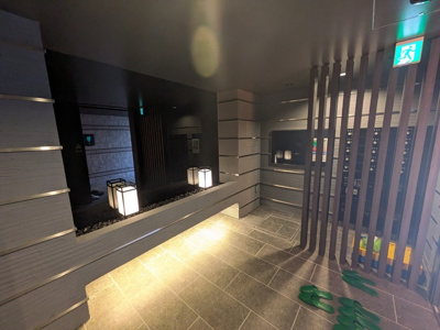 エントランス内