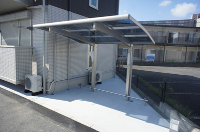 屋根付駐輪場