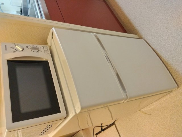 レオパレスフロラシオンのその他|冷蔵庫・電子レンジ