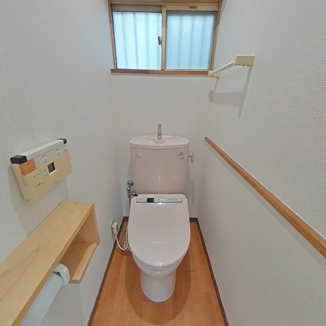 養老町船附貸家のトイレ