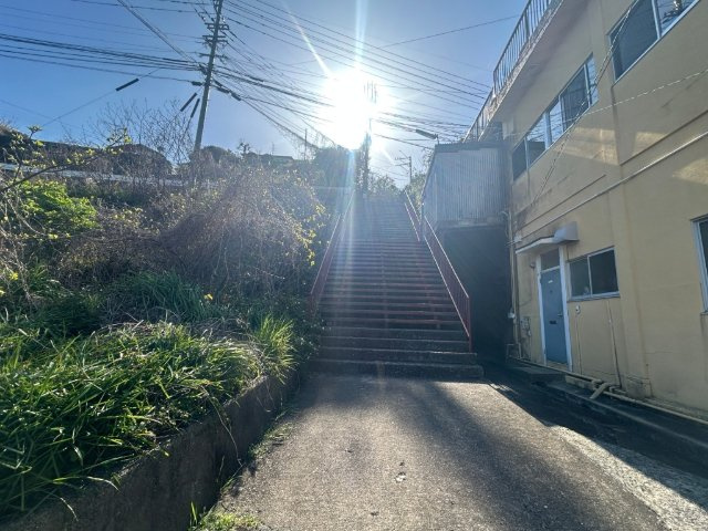 ルーベンヌ赤崎Aのエントランス