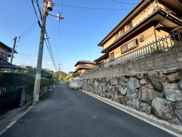 【前面道路含む現地写真】
