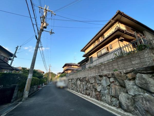 【前面道路含む現地写真】