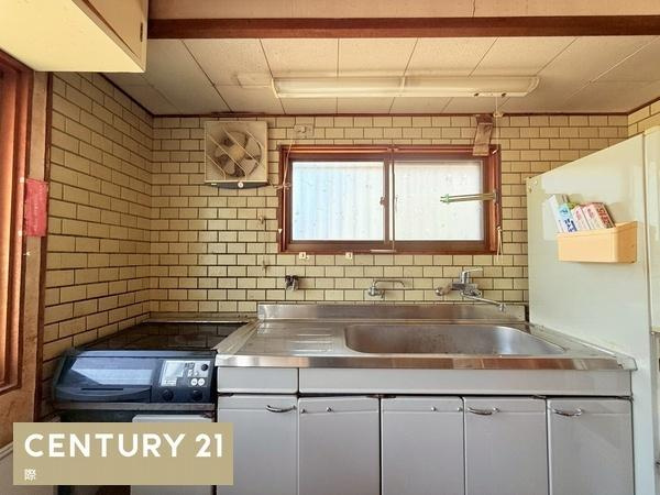 和歌山市和歌浦東2丁目　中古戸建のキッチン