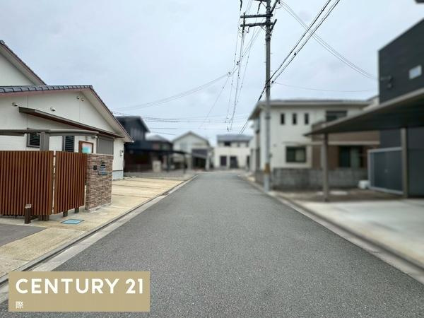 和歌山市森小手穂　中古戸建の前面道路含む現地写真